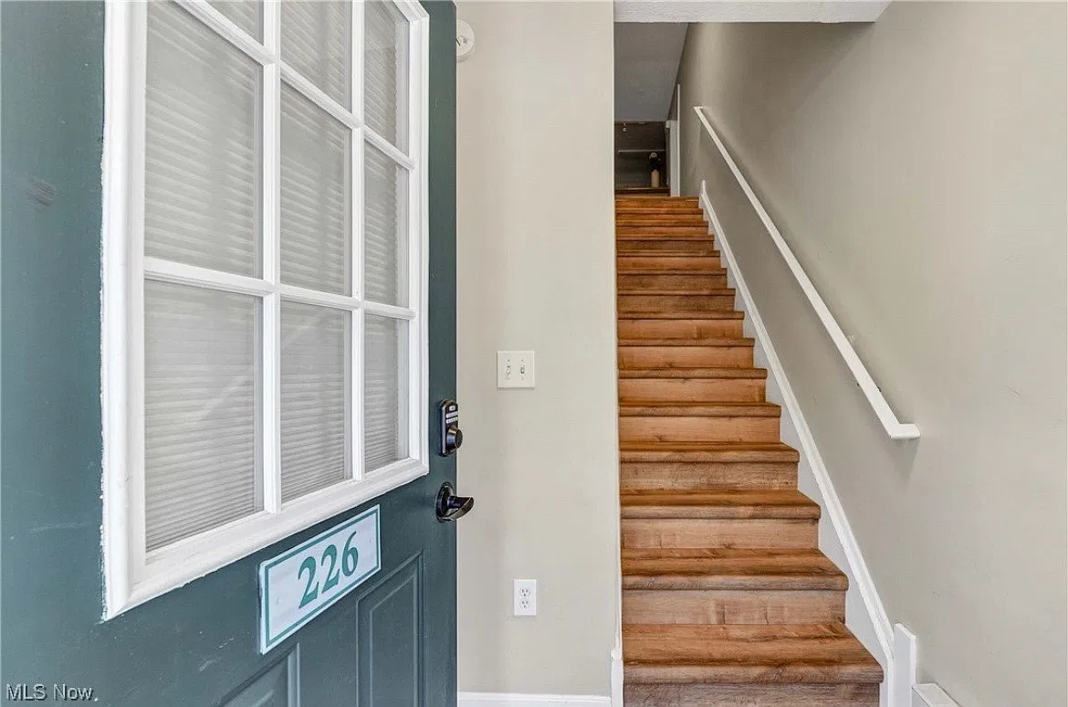2 bed, 1365 sqft, $1,800 — Photo 4