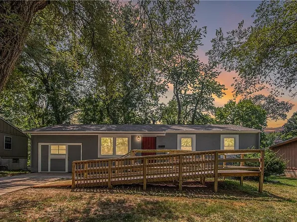 8507 E 93rd Pl, Kansas City, MO 64138