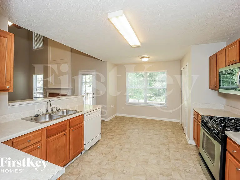 110 Magnolia Walk Ln — Photo 8