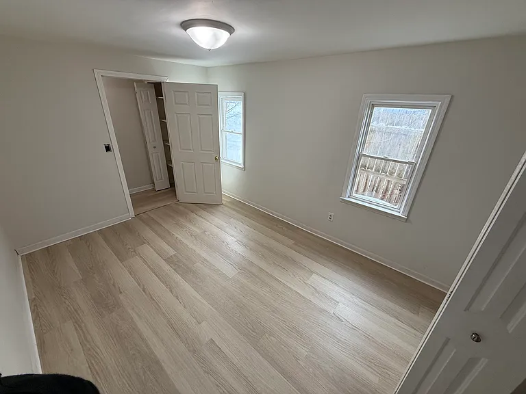 2680 Mott Ave — Photo 19