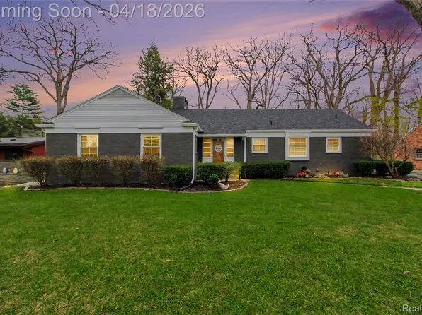 330 Cole Rd, Monroe, MI 48162