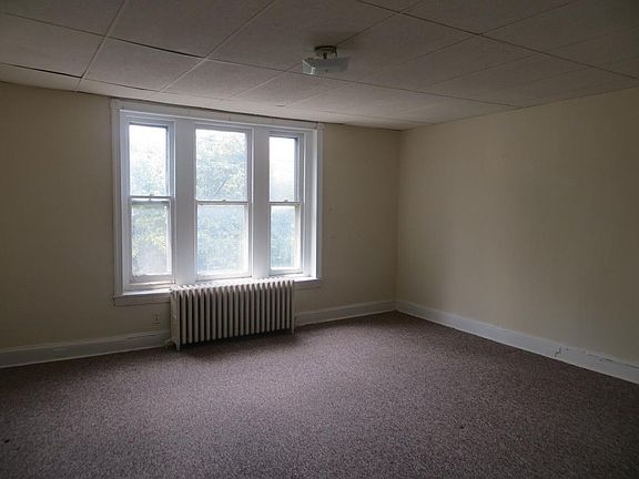 5th image of 231 S 44th St Floor 3