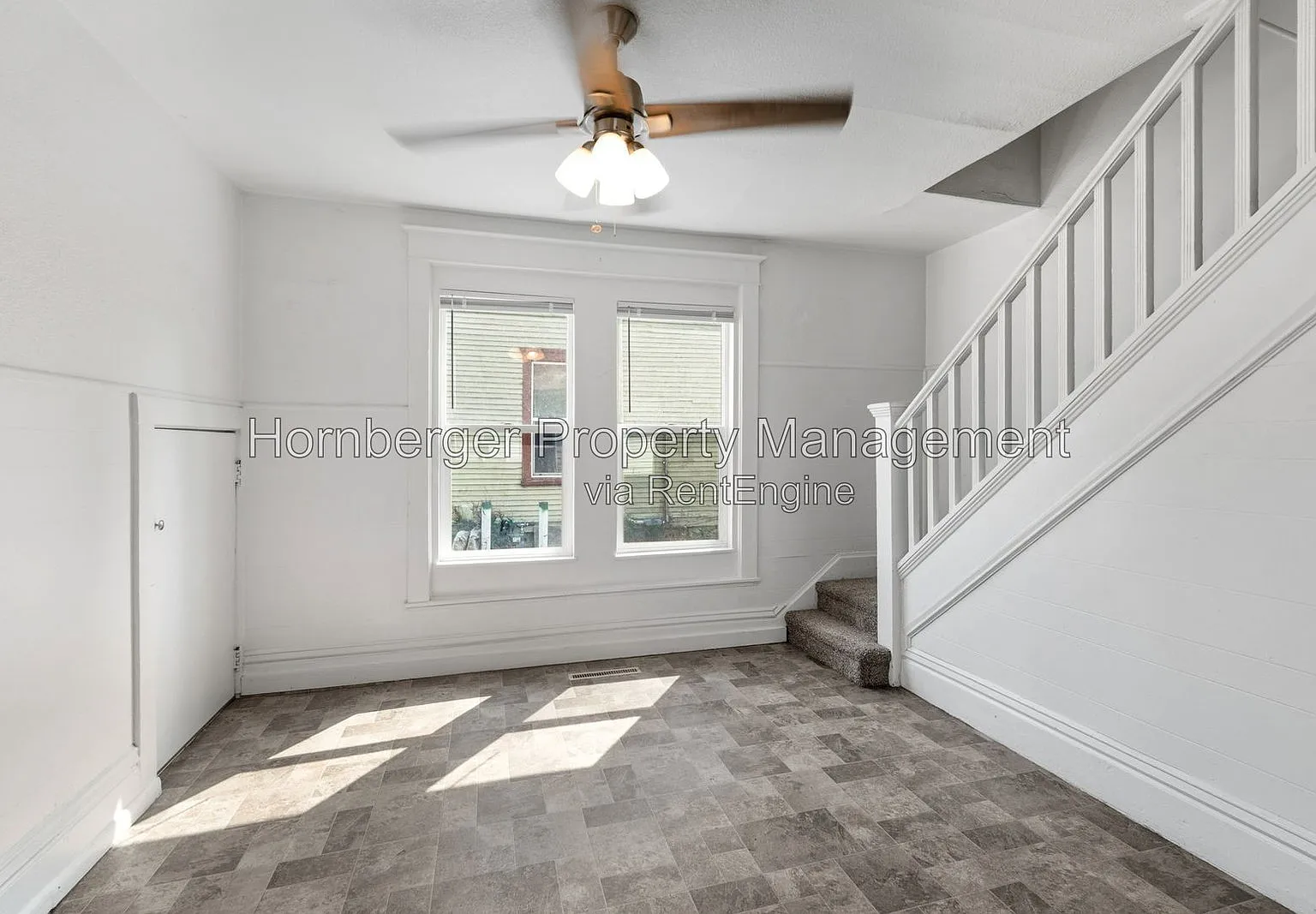 3 bed, 1.0 bath, 992 sqft, $1,545 — Photo 4