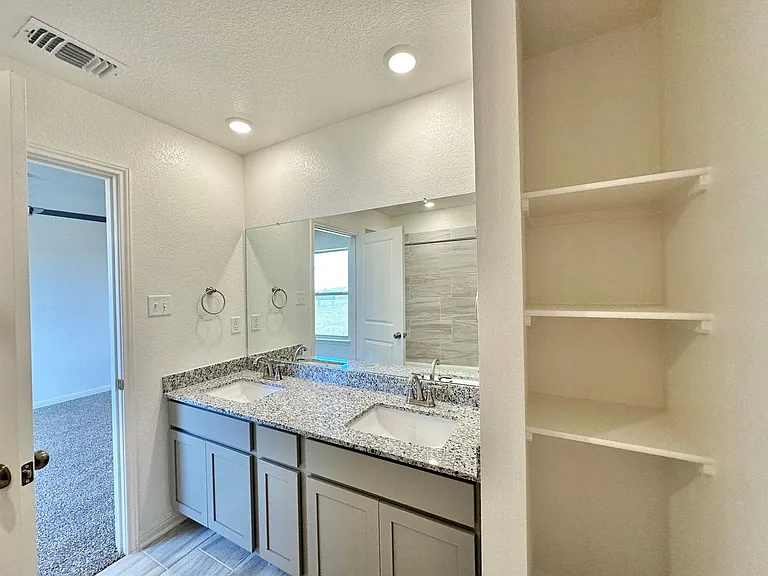 5913 Betty Lou Dr — Photo 29