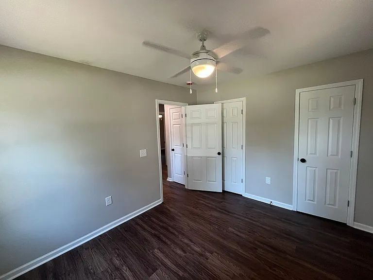 2102 Somerset Ave — Photo 9