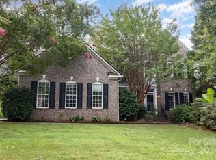 15547 Donnington Dr, Charlotte, NC 28277