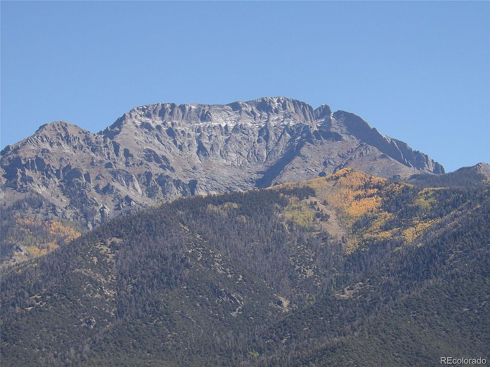 2nd image of 488 Hawthorne Trail