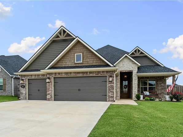 1400 Dresden Dr, Centerton, AR 72719