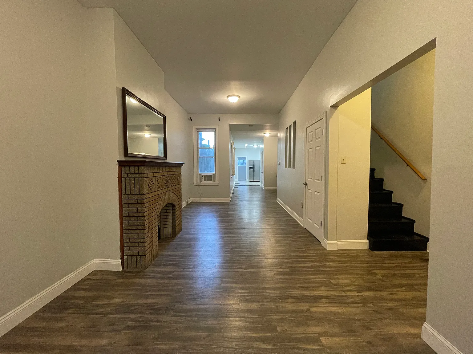 2021 E Stella St — Photo 2