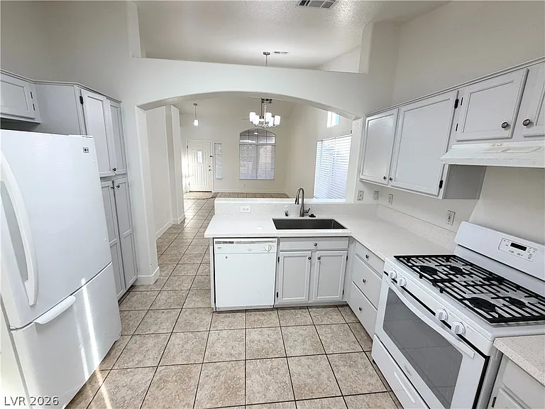 1824 Cedar Flat Ln — Photo 8
