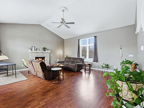 4th image of 7902 Berryhill Ct