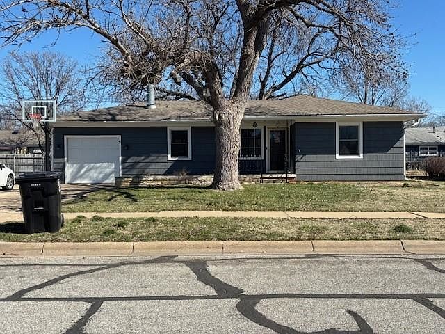 1st image of 1201 Vassar Dr