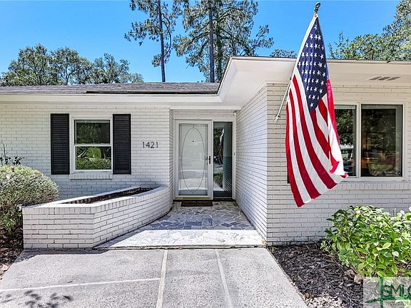 2nd image of 1421 S Camden Circle