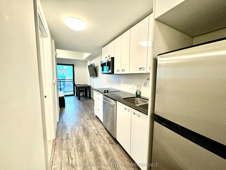 652 Princess St #711 — Photo 3