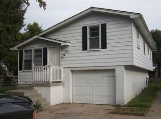 700 NW 88th St, Kansas City, MO 64155