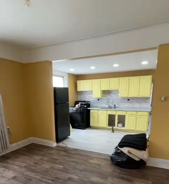 2nd image of 1622 E 92nd St Floor 2