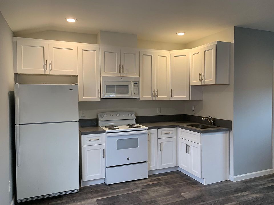 1st image of 599 N Eden Ave Unit B