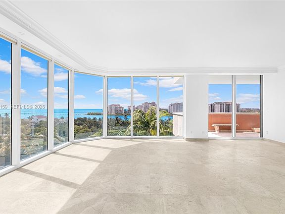 4th image of 300 S Pointe Dr APT 801