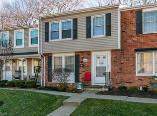 7374 S Chestnut Commons Dr, Mentor, OH 44060