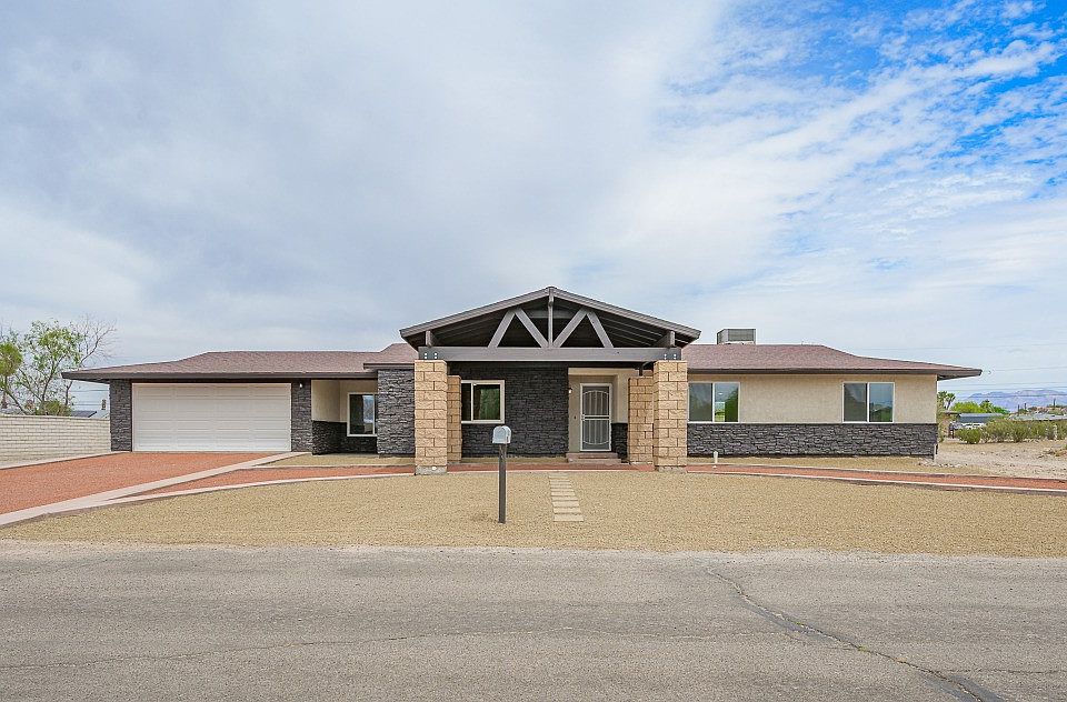1st image of 2332 Hummingbird Lane