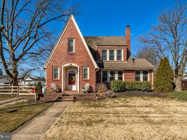 127 Centre St, Gibbstown, NJ 08027