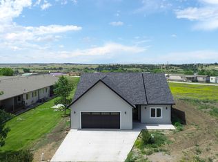 1996 Spruce Ln, Belle Fourche, SD 57717