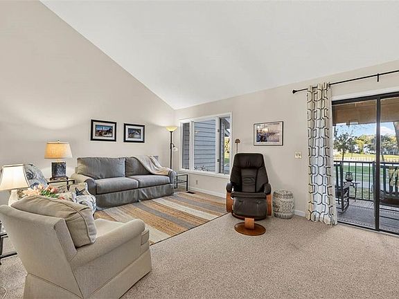 5th image of 259 Moss Oak Ln