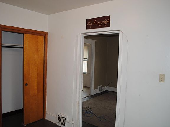 3rd image of 4197 W 49th St