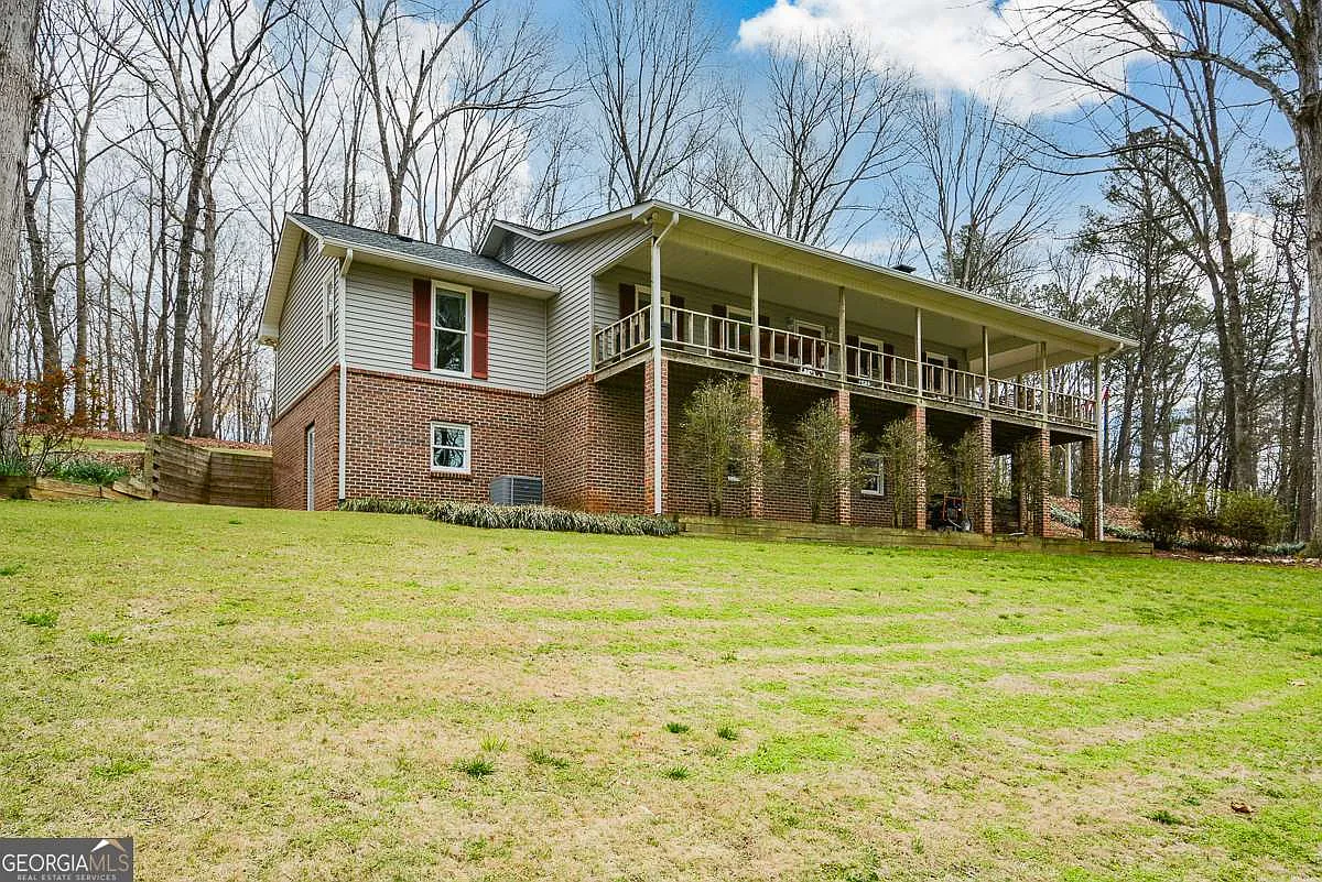 883 Tilley Rd photo 1