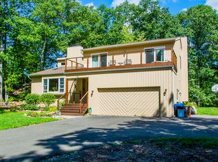 10 Contemporary Dr, Danbury, CT 06811