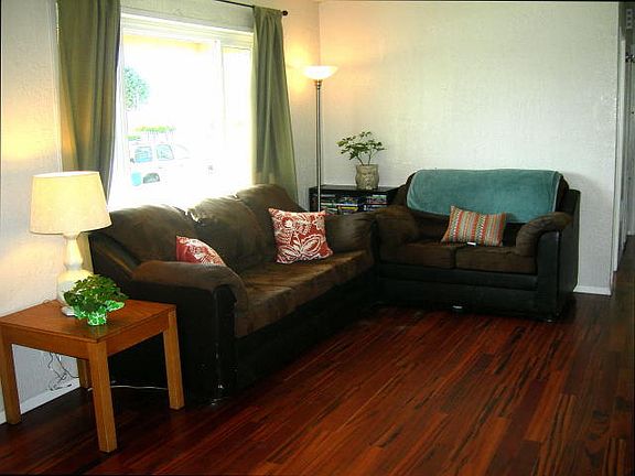 2nd image of 3212 Ortiz Dr NE