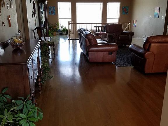 4th image of 17251 Valley Lake Dr