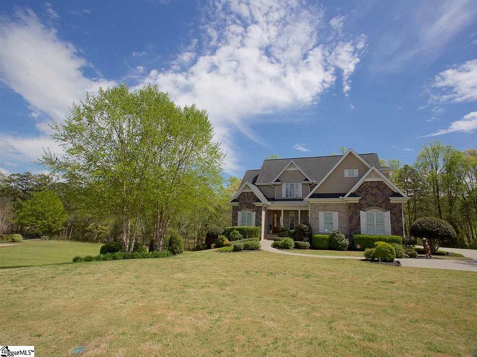 1st image of 6 Great Lawn Dr