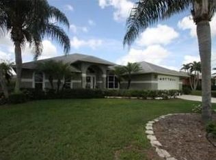 620 SE Dean Ter, Port Saint Lucie, FL 34984