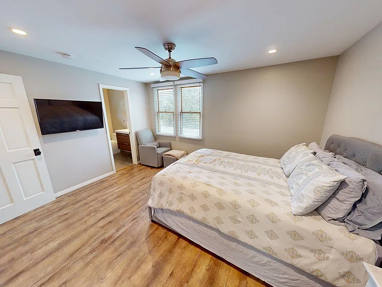 30621 Sandtrap Dr — Photo 29