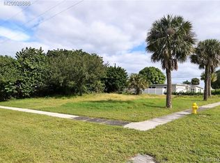 1365 NE Waveland Ave, Jensen Beach, FL 34957