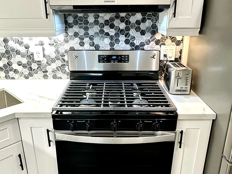 3038 E St #D — Photo 4