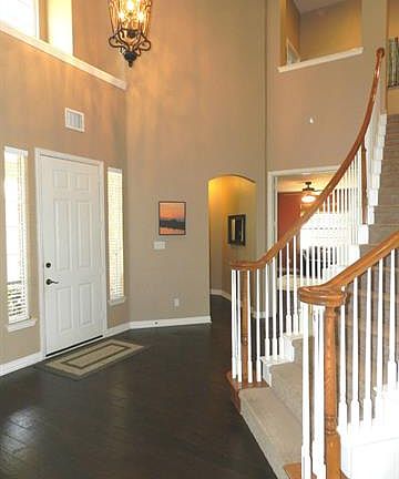 3rd image of 4613 Morningstar Dr