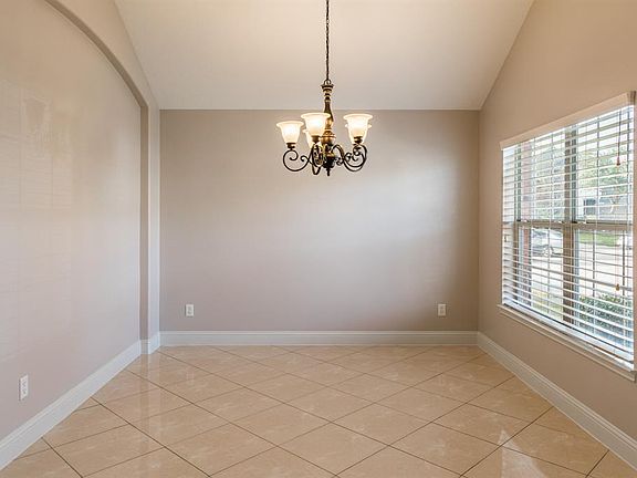 3rd image of 9710 Woody Oaks Dr