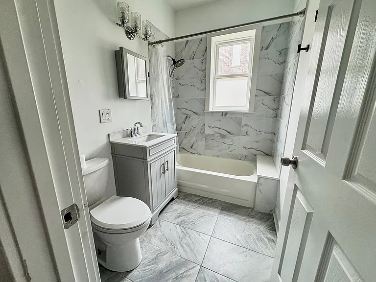 637 N Monticello Ave #1 — Photo 11