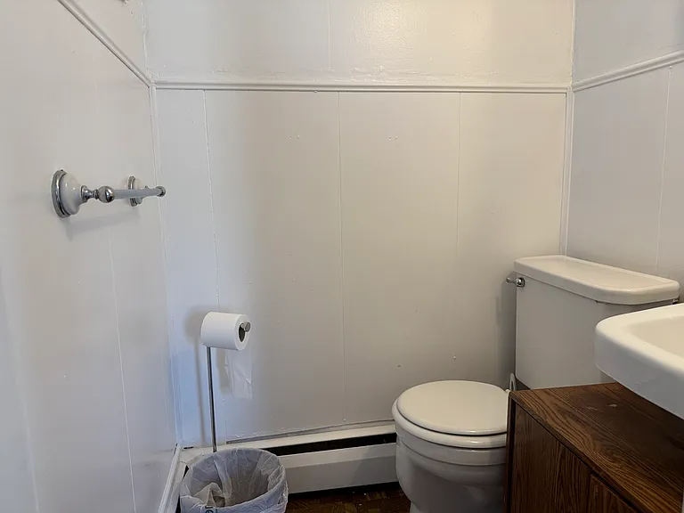 18 Tuxedo Pl #1 — Photo 12