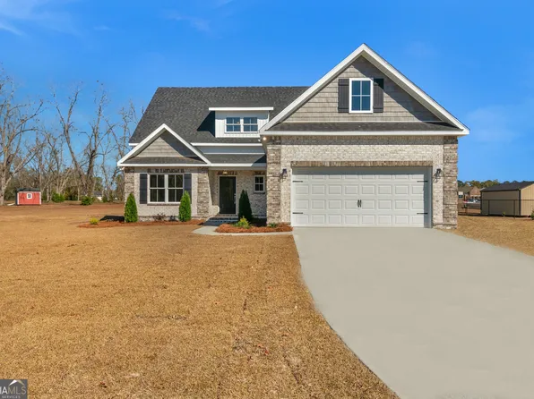 7 Honeysuckle Dr, Claxton, GA 30417