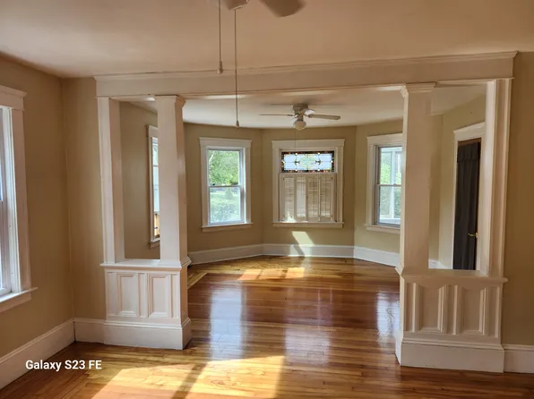 21 George St #1, Dudley, MA 01571