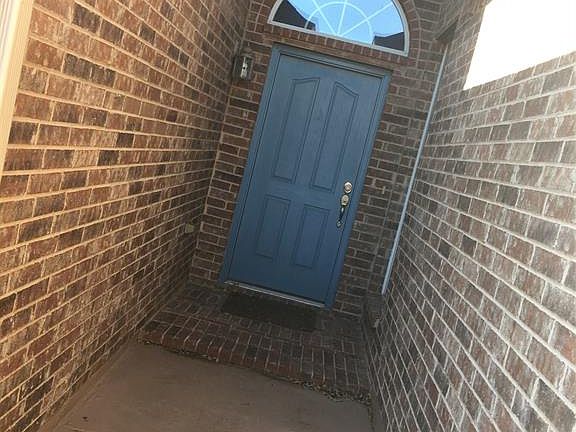 4th image of 12909 Farmington Dr