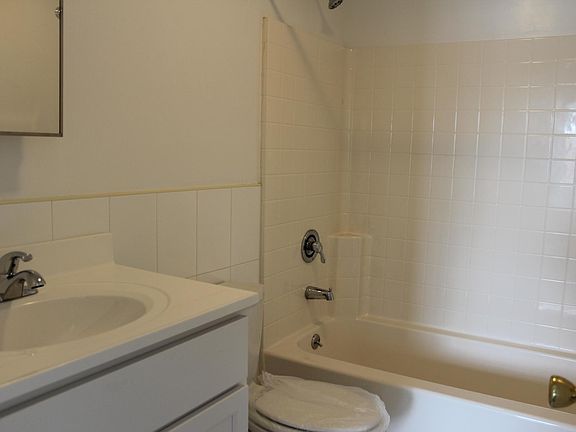 3rd image of 62-07 Almeda Ave #2