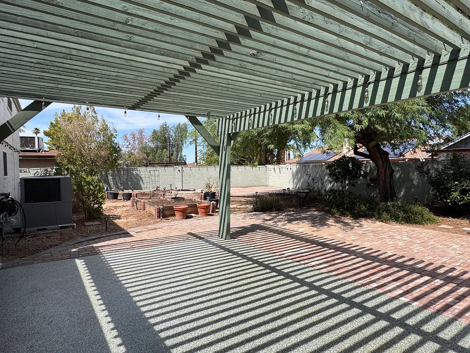 4 bed, 1954 sqft, $2,500 — Photo 4