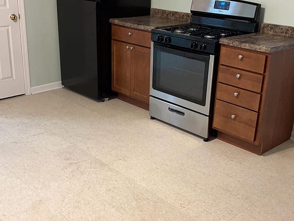 3rd image of 8035 S Marquette Ave #1