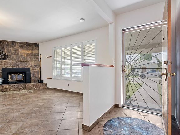 2nd image of 826 Flores Way