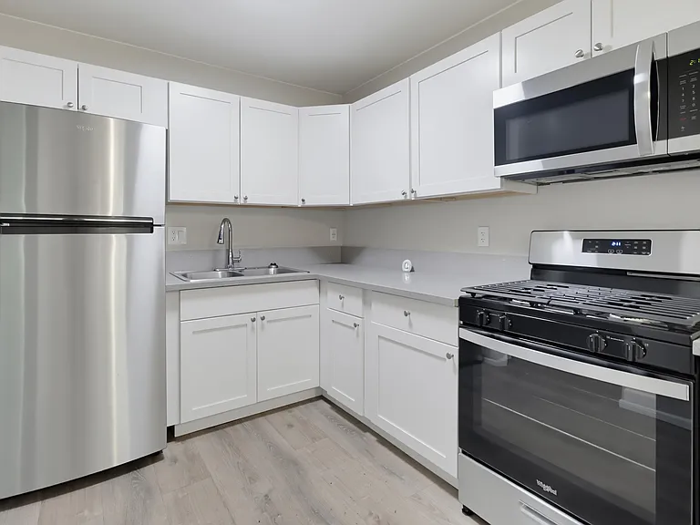 Moss Garden Apartments — Photo 20