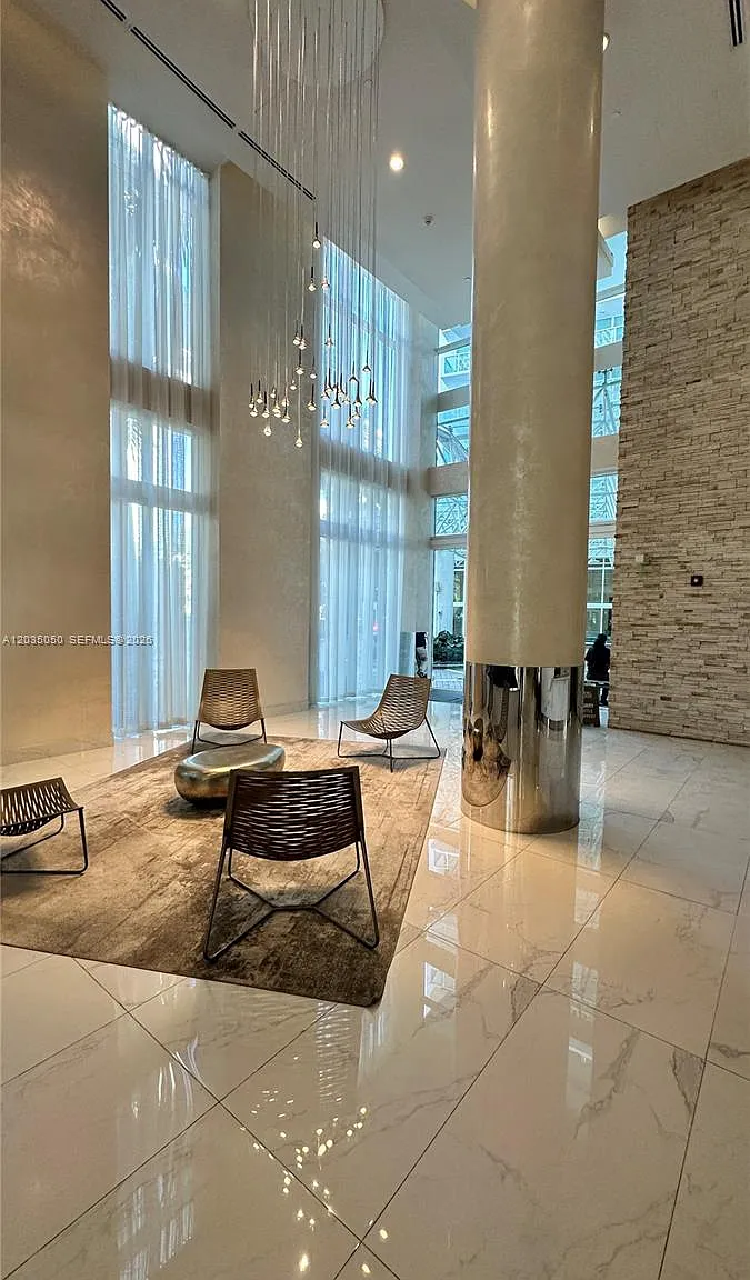 Brickell On The River S T — Photo 4
